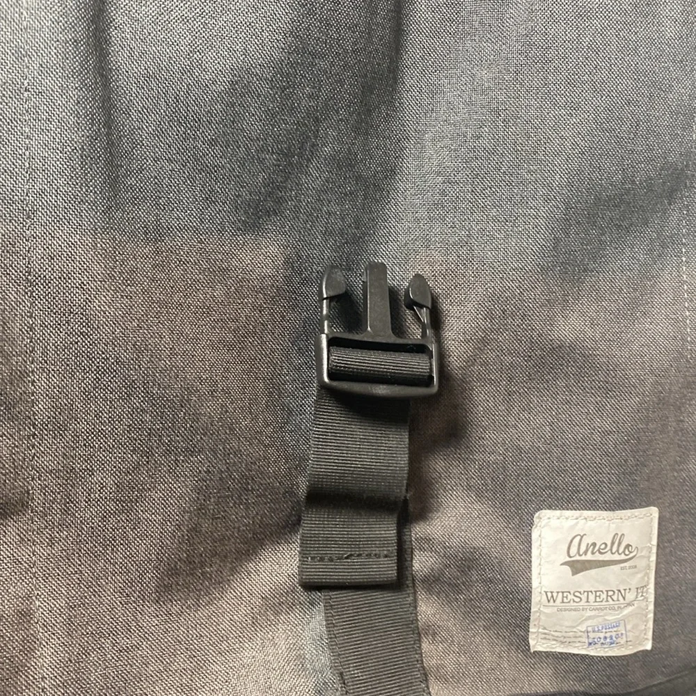 Anello Classic Gray Cross Bottle Series Regular Backpack